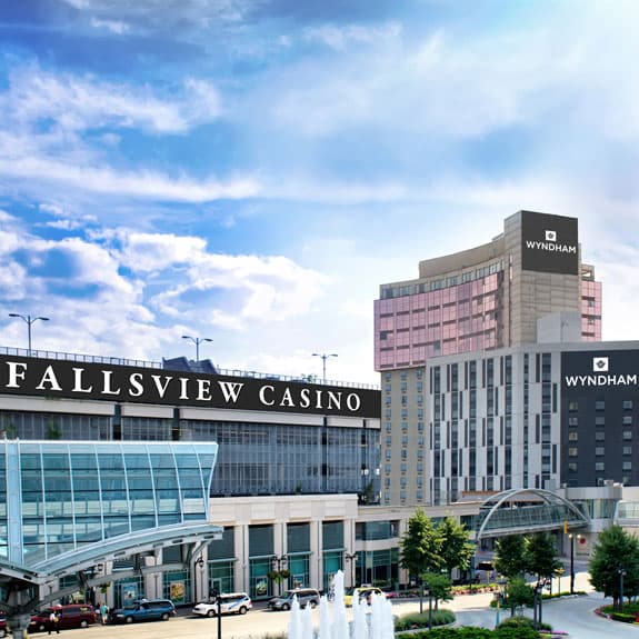 Wyndham Fallsview Hotel (Niagara Falls, Canada)